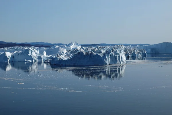 Icebergs Ilulissat south coast, Гренландия летом — стоковое фото