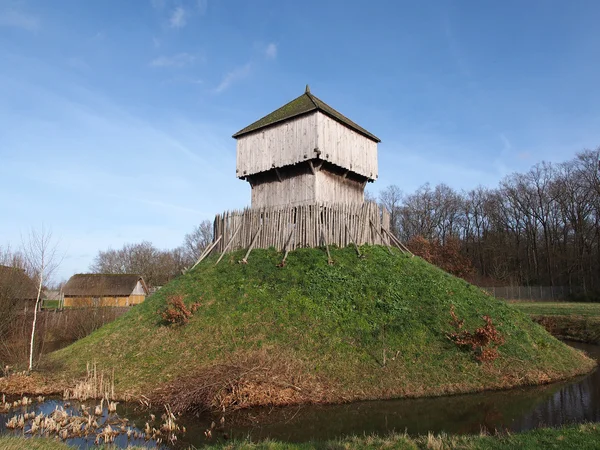 Sylvain SAINT d anjou motte ve bailey Kalesi