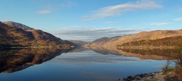 Loch Ailort mar loch, Escócia costa oeste — Fotografia de Stock