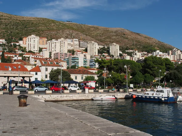 Dubrovnik, Croatia, august 2013, new Dubrovnik harbor — Stock Photo, Image