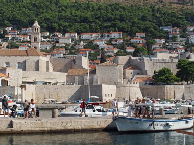 Dubrovnik, Ağustos 2013, eski kent merkezi ve Fransisken Kilisesi