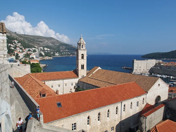 Dubrovník, srpen 2013, Chorvatsko, františkánský klášter — Stock fotografie