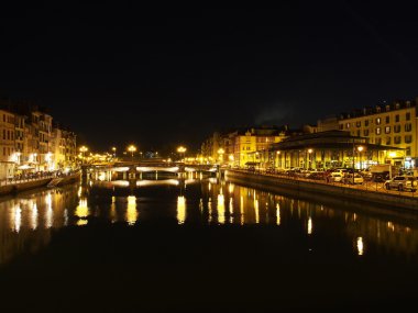 Bayonne, Ekim 2013, nive nehir gece, Fransa