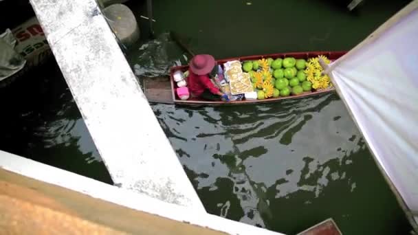 Mercado flotante en Tailandia — Vídeo de stock