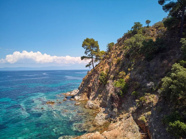 Krásné Skalnaté Klidné Pobřeží Grecce — Stock fotografie