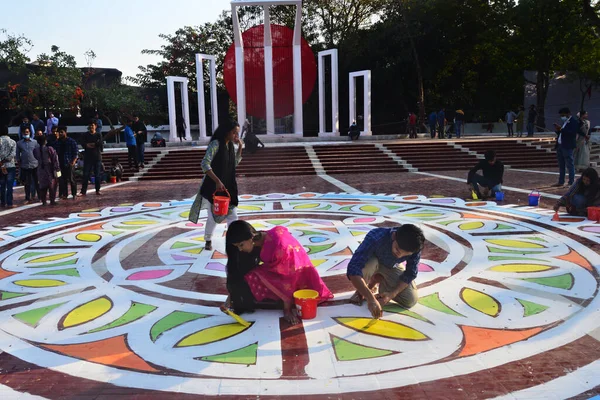 Студенти Які Вивчають Образотворче Мистецтво Бангладеш Малюють Землі Центрального Шахід — стокове фото