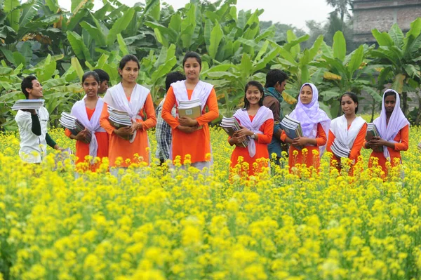 Rural students india Stock Photos, Royalty Free Rural students india ...