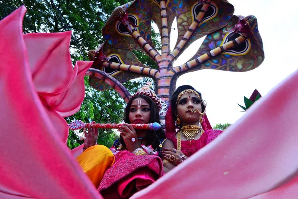 Ινδουιστές Πιστοί Συμμετέχουν Μια Πομπή Κατά Διάρκεια Των Εορτασμών Για — Φωτογραφία Αρχείου