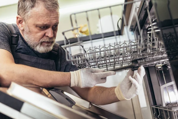 Portrait Male Technician Repairing Dishwasher Kitchen — Stock Photo, Image