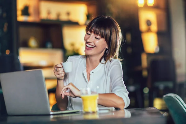 Beautiful Attractive Woman Cafe Laptop Having Coffee Break — Stock Photo, Image