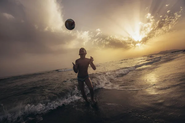 Silhouette Child Playing Ball Sunset Selective Focus — Stock Photo, Image