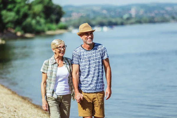 Senior Couple Relaxing Together Beach — Stockfoto