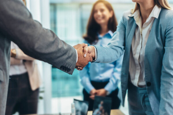 Business People Shaking Hands Office Group Business Persons Business Meeting — Foto de Stock