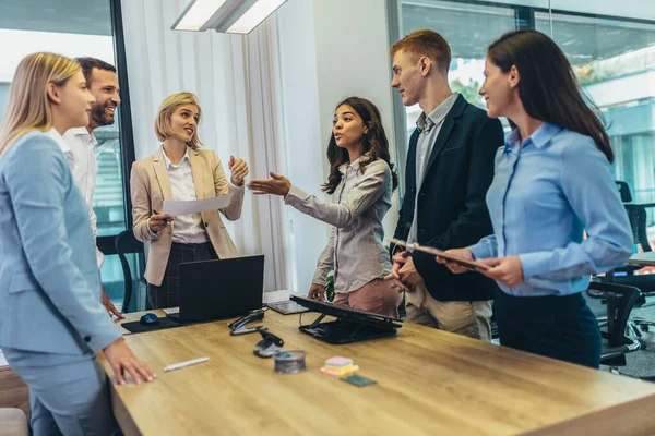 Office Colleagues Having Discussion Meeting Conference Room Group Men Women — Photo