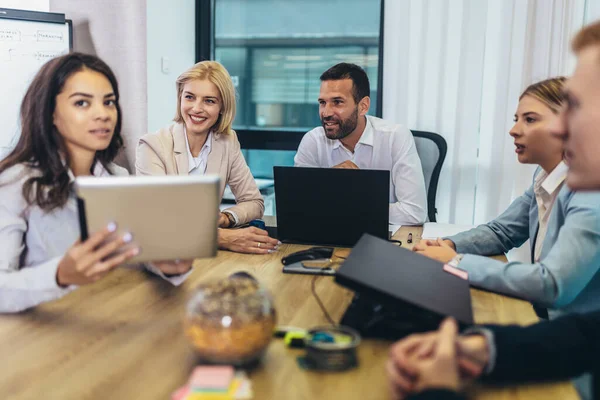 Office Colleagues Having Discussion Meeting Conference Room Group Men Women —  Fotos de Stock