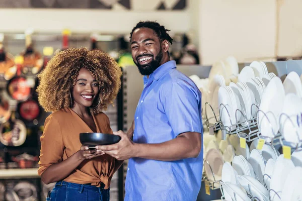 African American Couple Trolley Purchasing Dishes Supermarke — Foto Stock