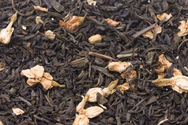 Kuru yeşil çay yaprakları ile jasmin