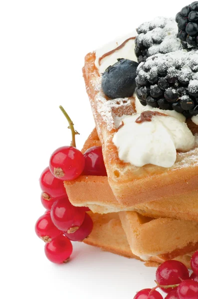 Belgische wafel en bessen — Stockfoto