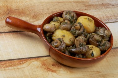 mantar ve patates güveç