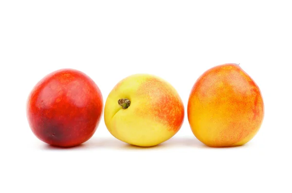 三个油桃 — 图库照片