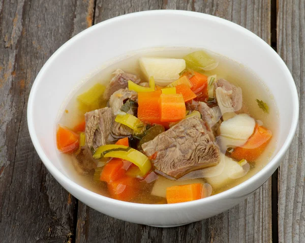 Говяжий суп — стоковое фото
