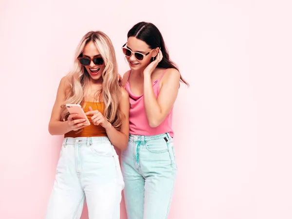 Two Young Beautiful Smiling Brunette Hipster Female Trendy Summer Clothes Royalty Free Stock Images