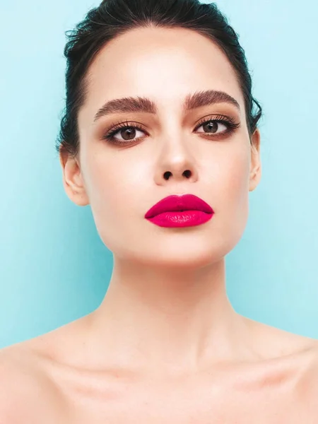 Mode Skönhet Porträtt Ung Brunett Kvinna Med Kväll Elegant Makeup — Stockfoto