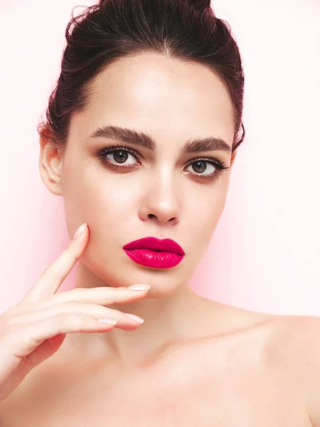 Retrato Belleza Moda Mujer Morena Joven Con Maquillaje Elegante Por — Foto de Stock