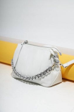 Pastel renkli çantalar. Pastel renklerde bahar / yaz moda konsepti. Yakın plan.. 