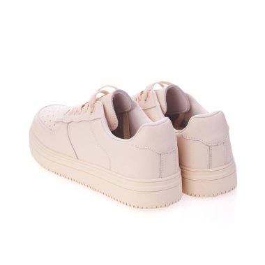 Zarif şık moda tasarımcı modaya uygun yaz 2022 eko deri kadın ayakkabıları izole edilmiş