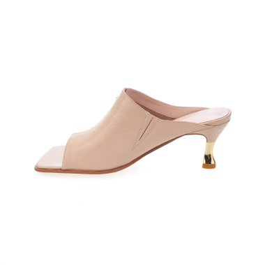 Zarif şık moda tasarımcı modaya uygun yaz 2022 eko deri kadın ayakkabıları izole