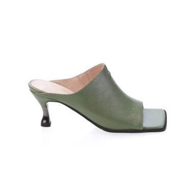 Zarif şık moda tasarımcı modaya uygun yaz 2022 eko deri kadın ayakkabıları izole