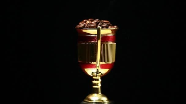 Filmmaterial Von Gold Cup Kaffee Rauch — Stockvideo