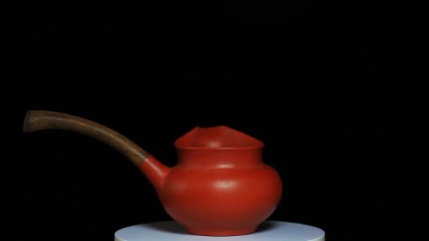 茶壶深色背景的镜头 — 图库视频影像