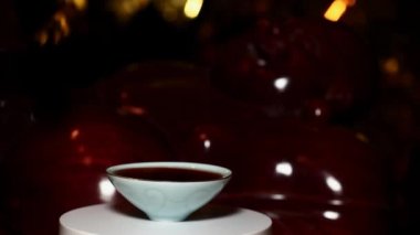 Çay fincanı koyu arkaplan görüntüleri 