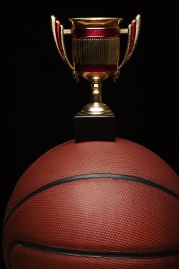 Basketbol kupası resmi koyu arkaplan 
