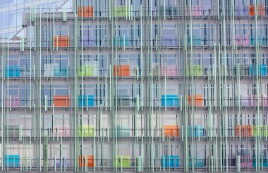 Binanın ön cephesi