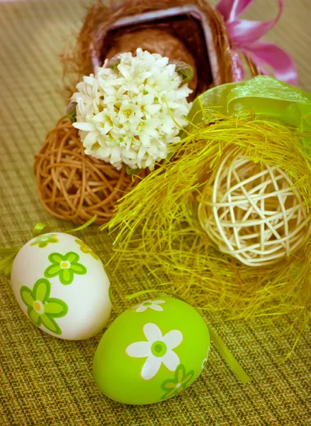 Easter eggs and hyacinth — Stock Photo, Image