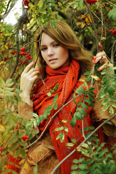 Mujer feliz, retrato de moda — Foto de Stock