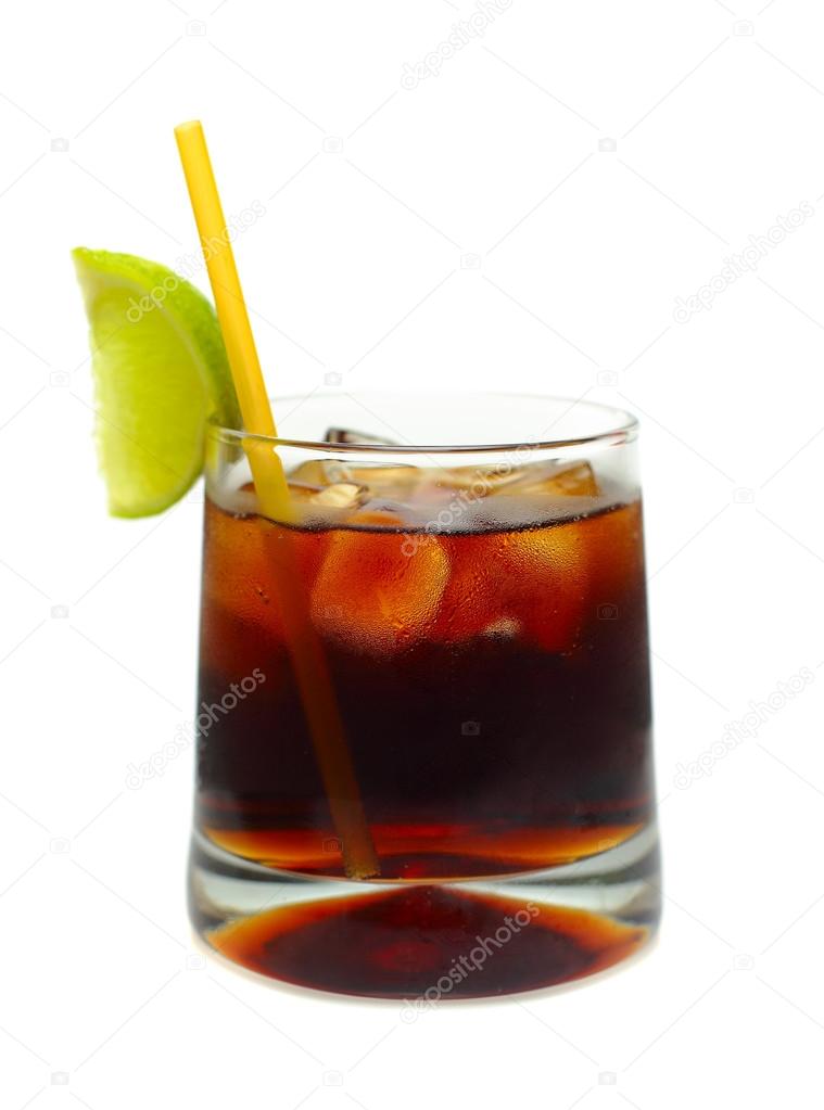 Cocktail - Rum, coke, ice and lime