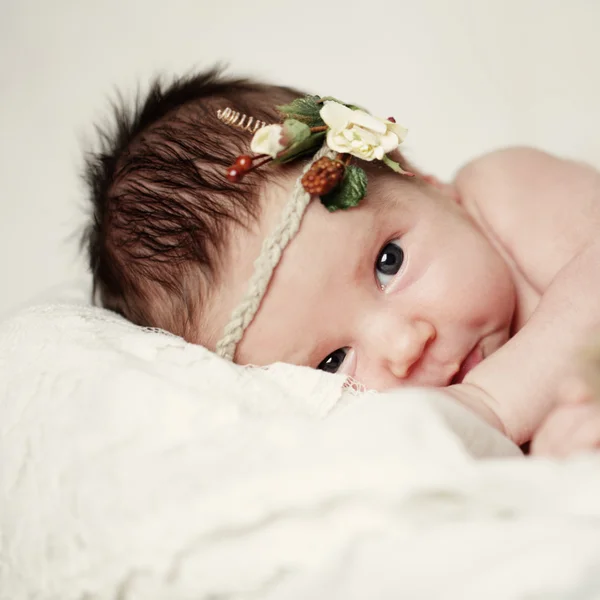 Newborn girl — Stock Photo, Image