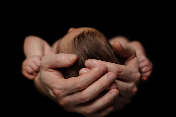 Cuidar las manos de padre — Foto de Stock