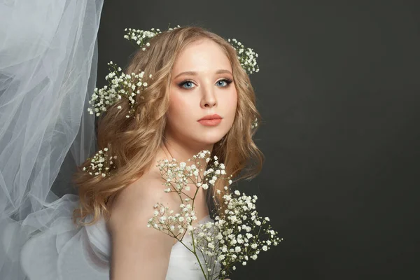 Портрет Свадебного Стиля Красивая Молодая Невеста Роскошной Свадебной Прической — стоковое фото
