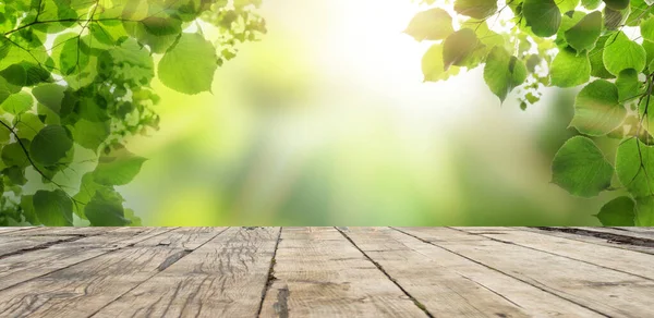Empty Wooden Table Blurred City Park Banner Background — Stock Photo, Image