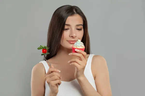 Young Woman Holding Hands Fork Vegetable Tasty Cupcake Choosing Healthy — Stock Photo, Image