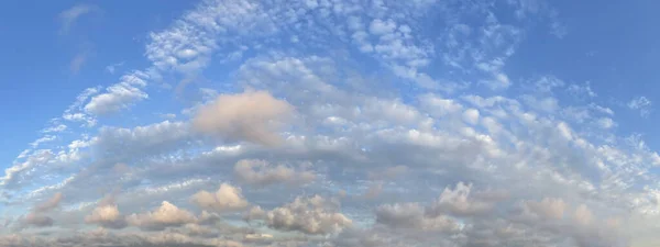 Fondo Horizonte Panorámico Cielo Azul Mañana Con Nubes —  Fotos de Stock