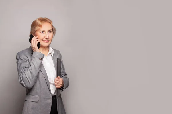 Attractive Successful Mature Businesswoman Working Making Phone Call Potential Client — Stock Photo, Image