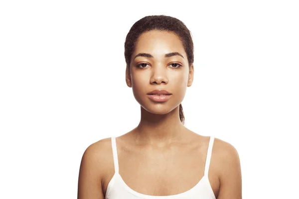 Jong Perfect Zwart Vrouw Geïsoleerd Wit Studio Muur Achtergrond — Stockfoto