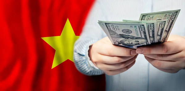 Negocios Banca Cambio Divisas Vietnam Concepto Manos Dólares Estadounidenses Fondo — Foto de Stock