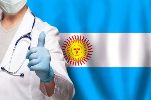 Mão Médico Argentino Mostrando Polegar Para Cima Gesto Positivo Bandeira — Fotografia de Stock